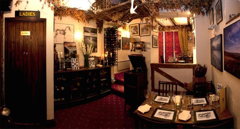 The Hood Arms Hotel Kilve Eksteriør billede